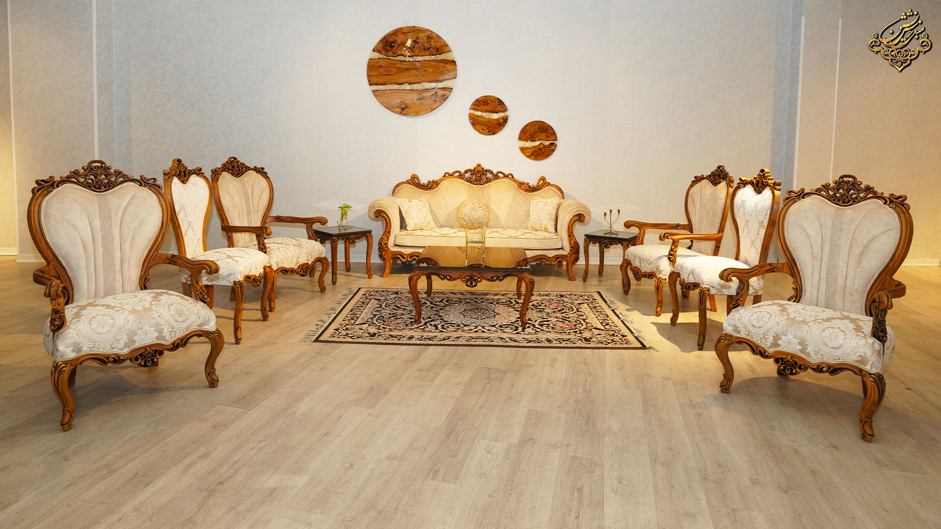 مبل کلاسیک لاکچری