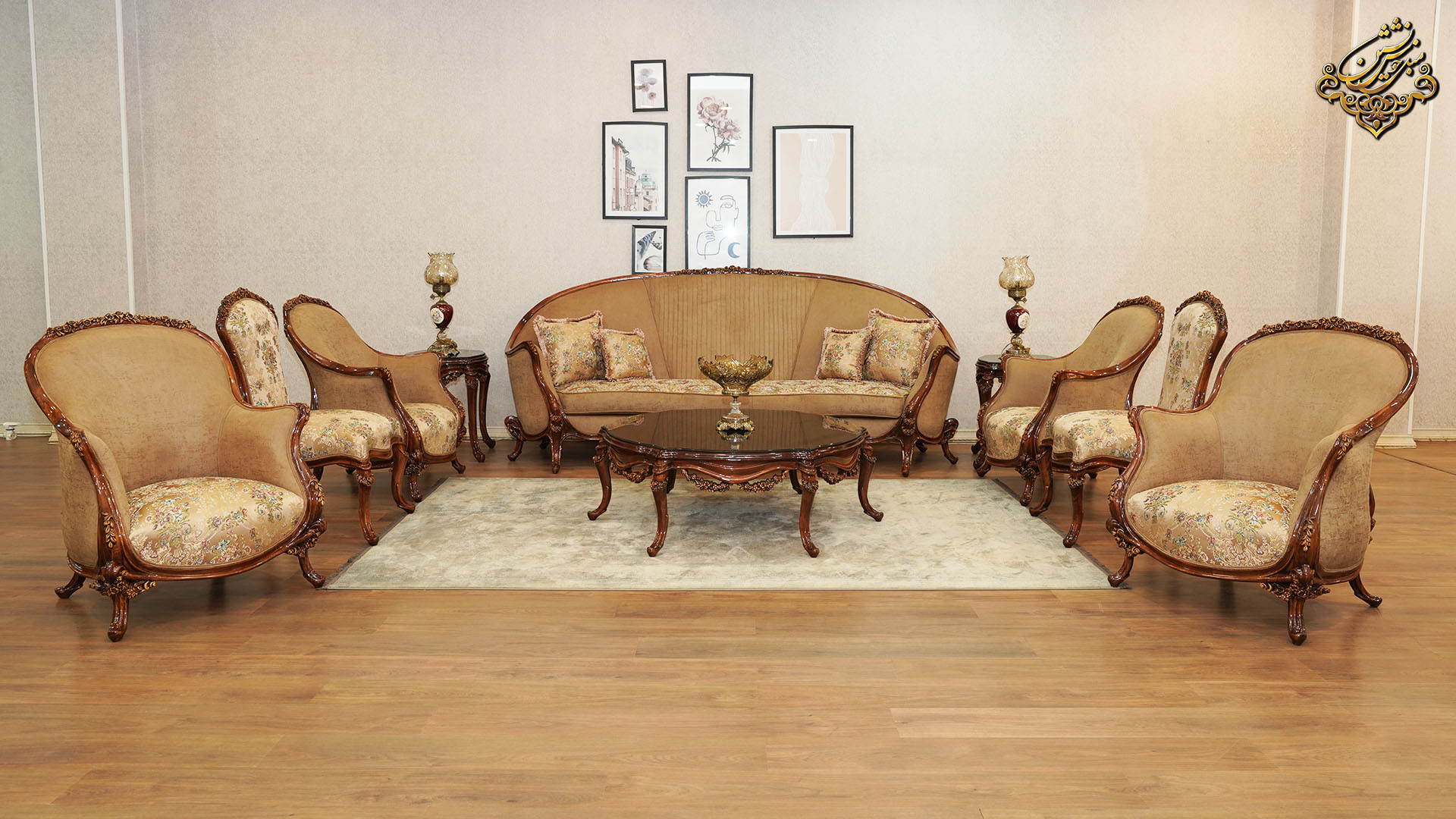 مبل سلطنتی چیست؟