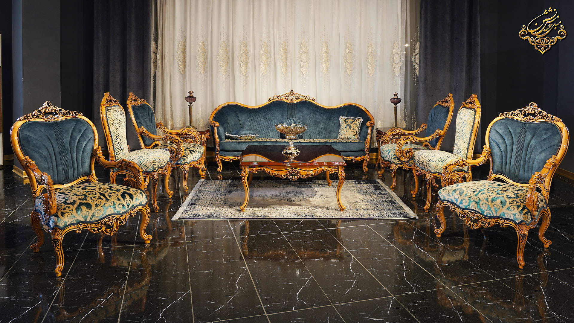 مبل سلطنتی چیست؟