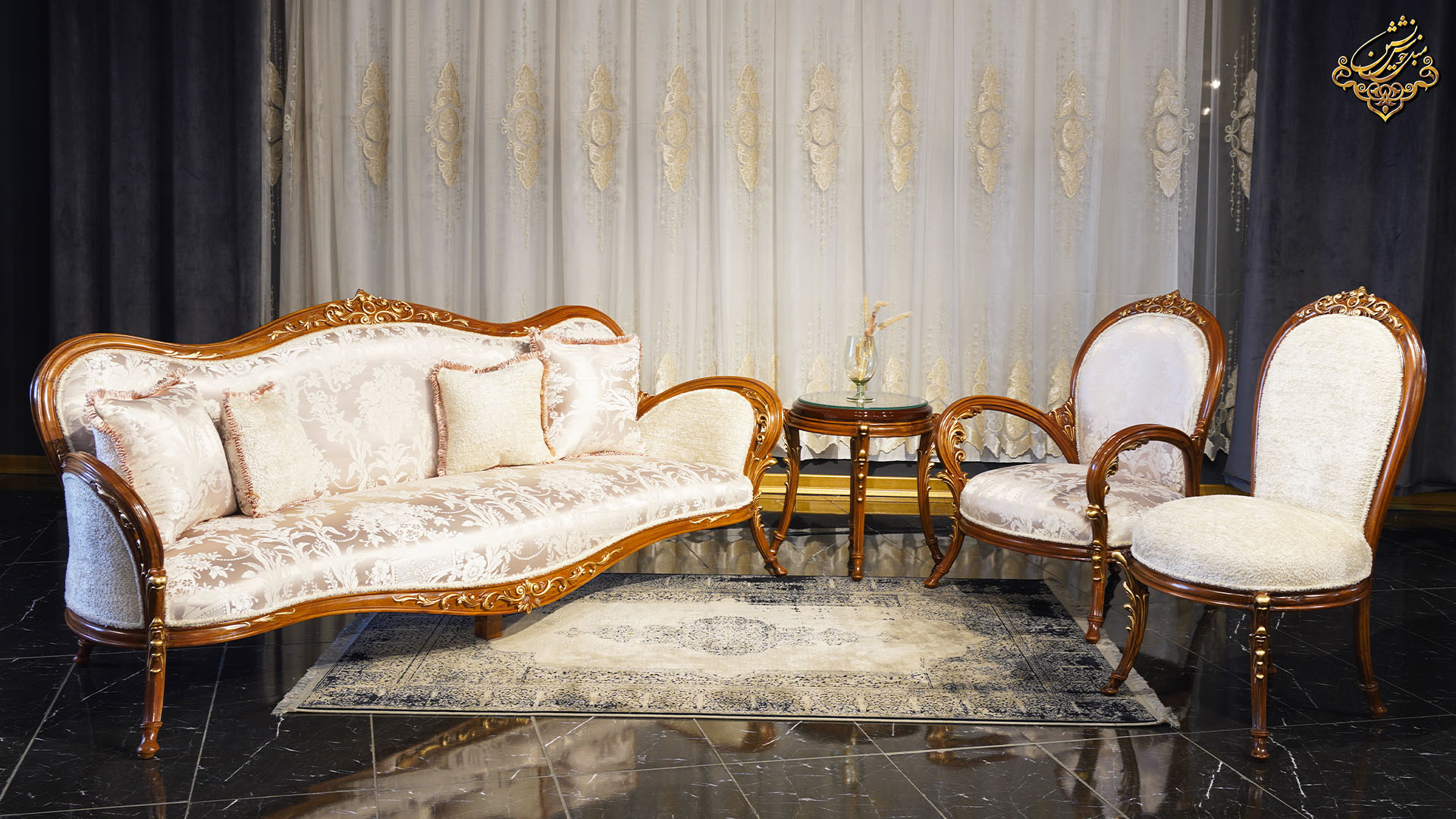 مبل کلاسیک چیست