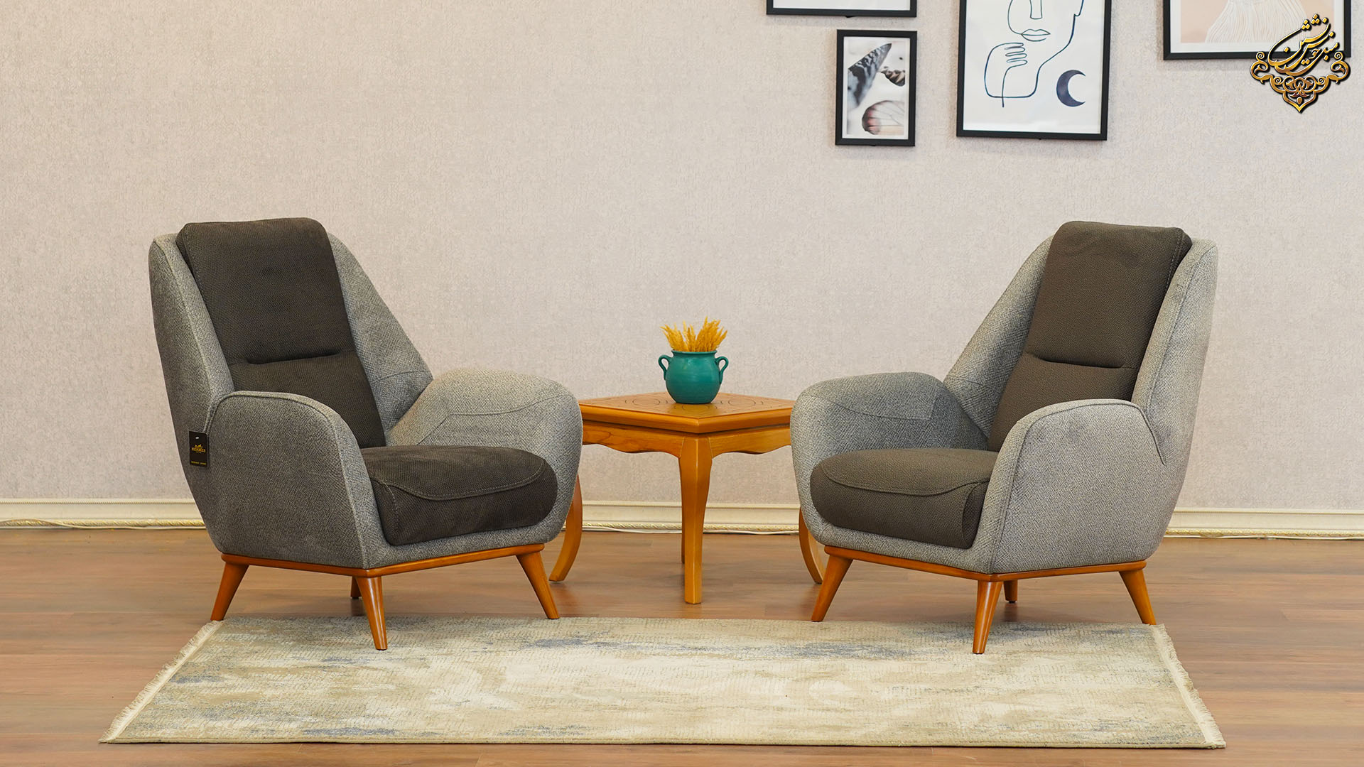 مبل طوسی تیره با چه رنگی ست میشه