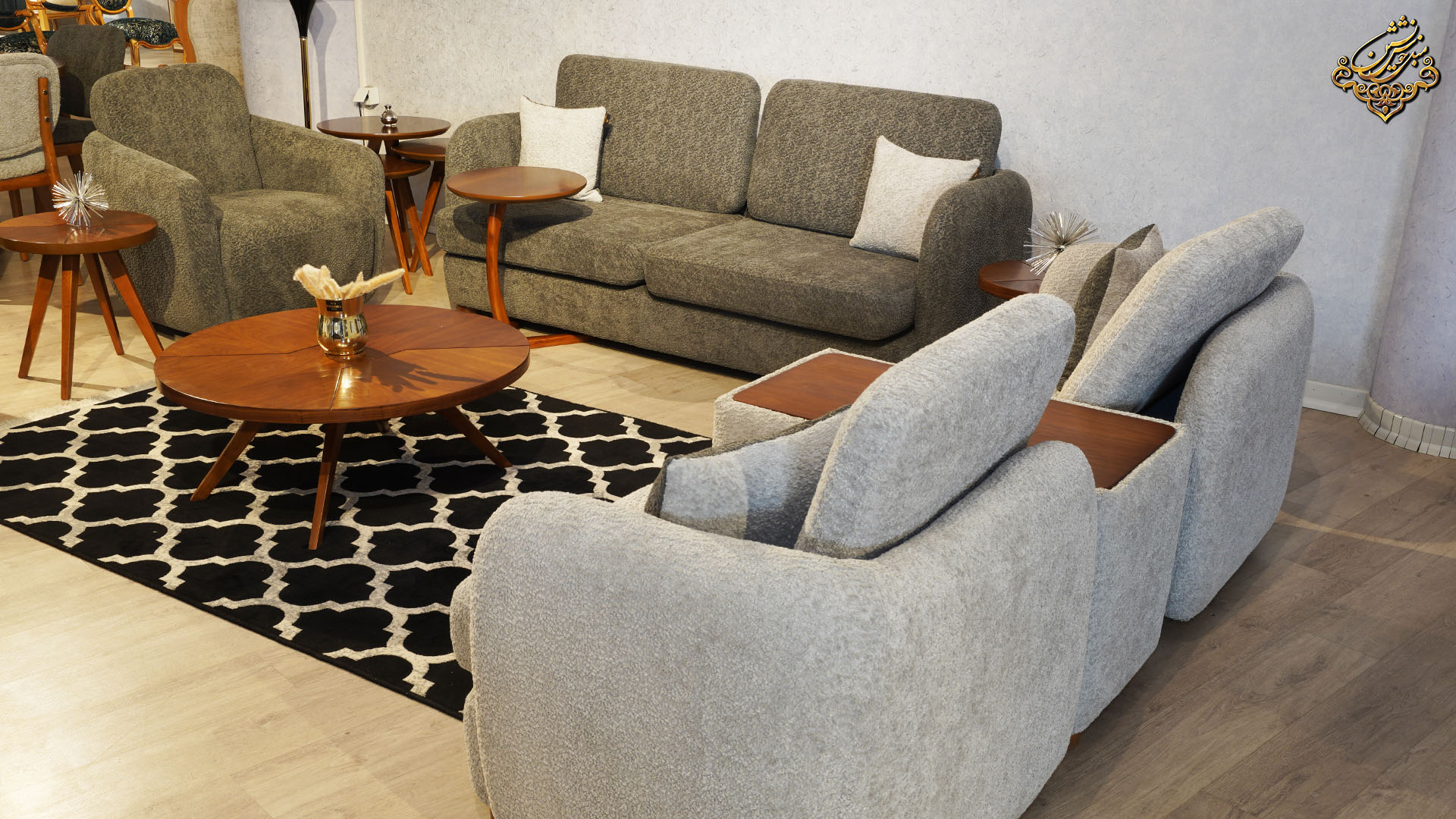 مبل طوسی تیره و روشن