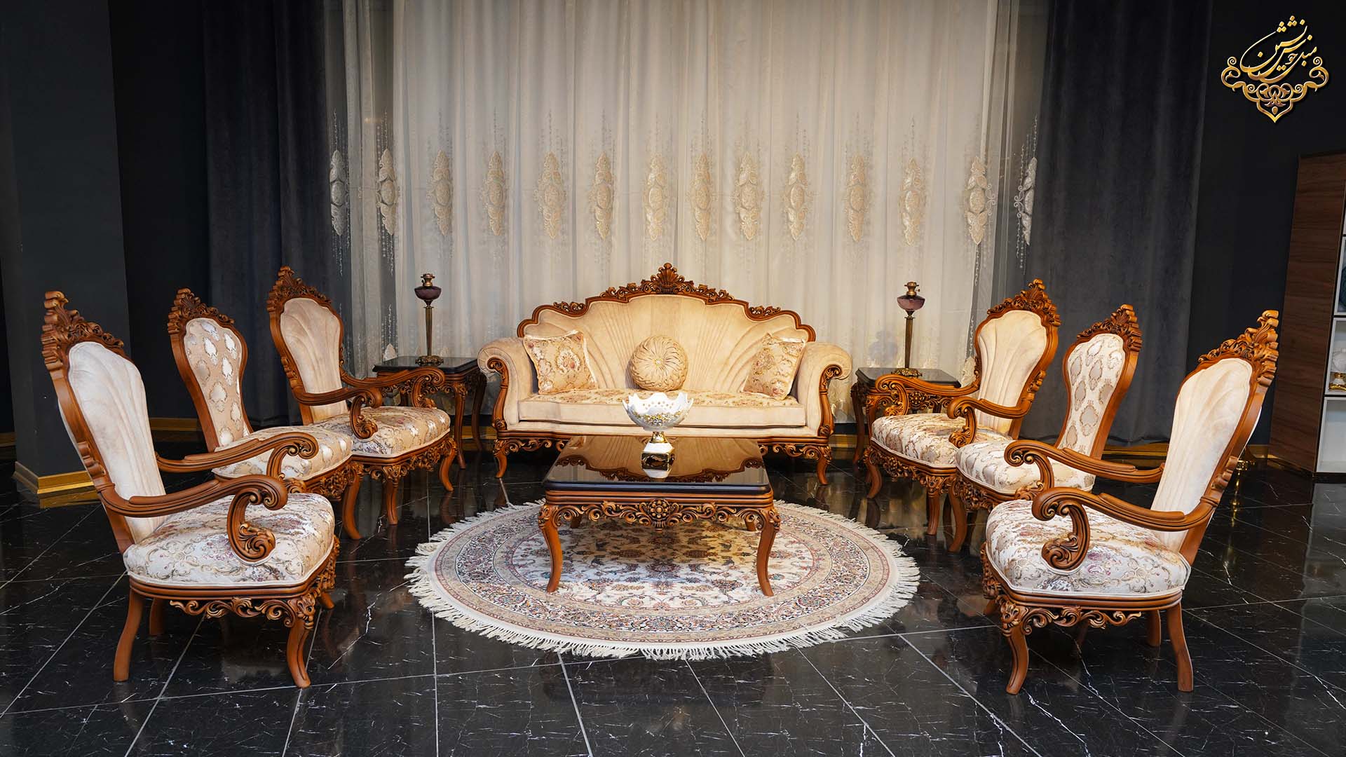 مبل کلاسیک با چوب راش