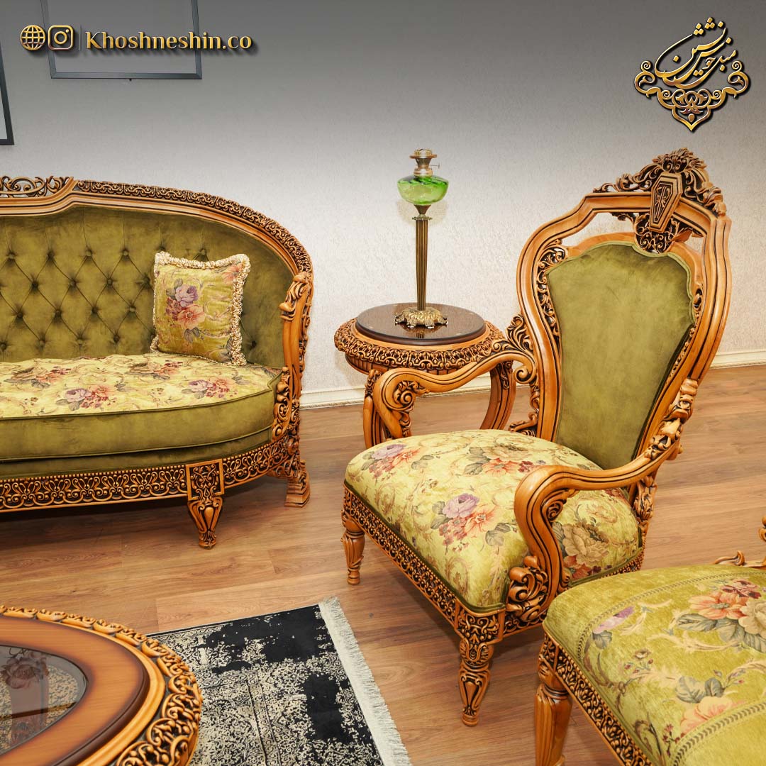 ست کردن مبل سلطنتی سبز با اجزای دکوراسیون